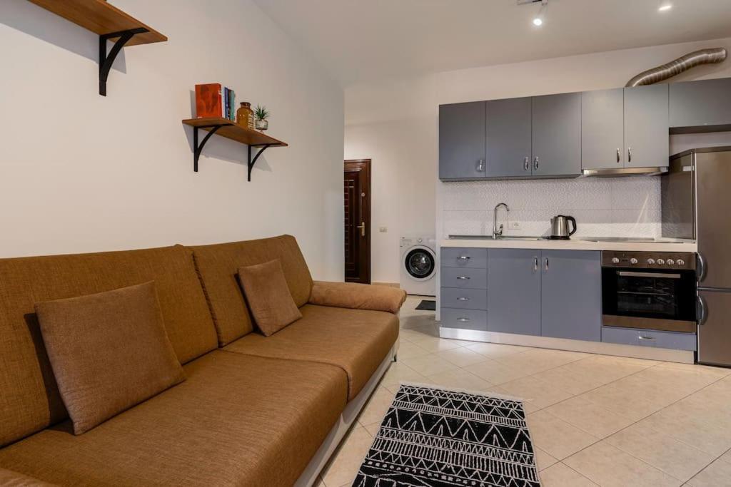 New Bazaar Apartment Tirana Bagian luar foto