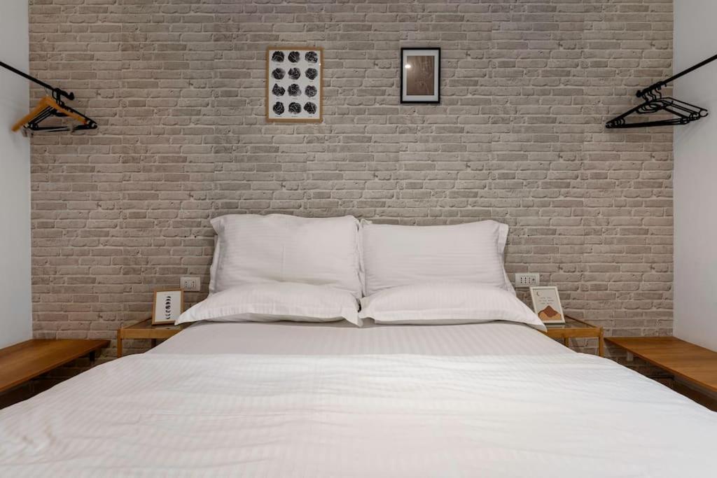 New Bazaar Apartment Tirana Bagian luar foto
