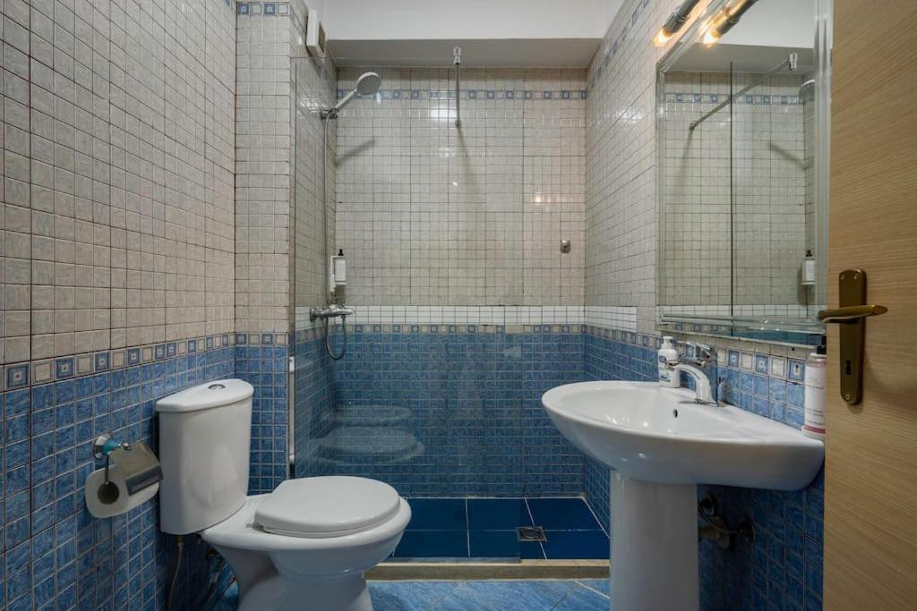 New Bazaar Apartment Tirana Bagian luar foto