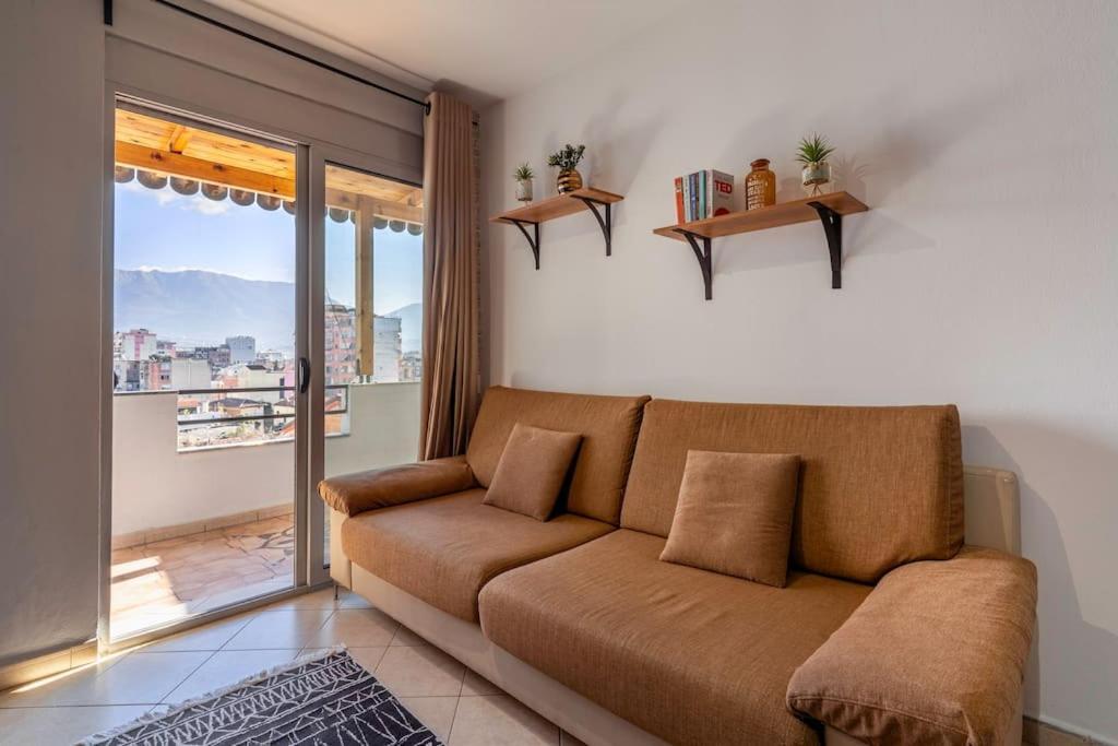 New Bazaar Apartment Tirana Bagian luar foto
